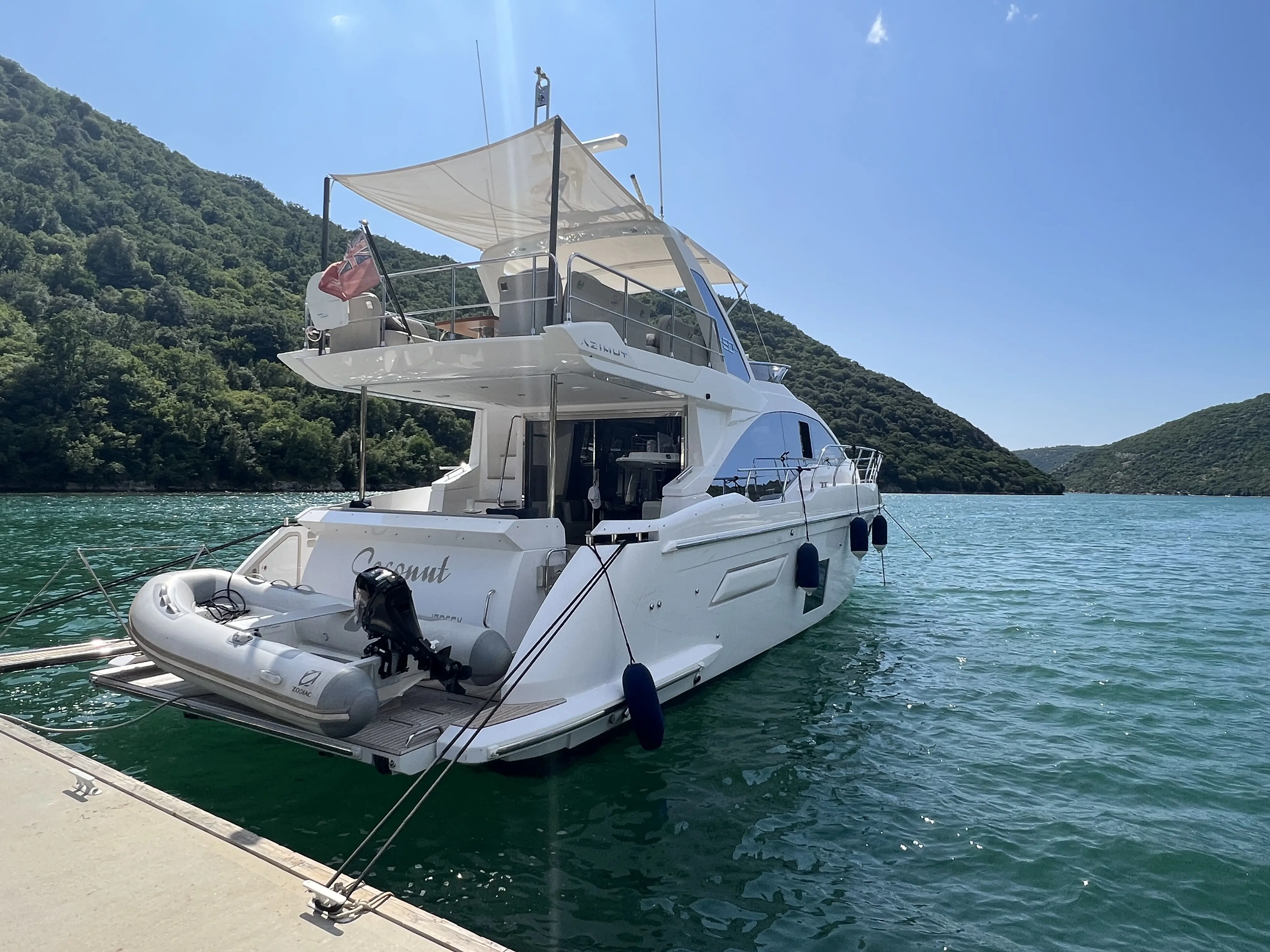 2019 Azimut 50 flybridge