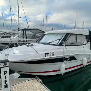 2016 Beneteau Antares 8.8