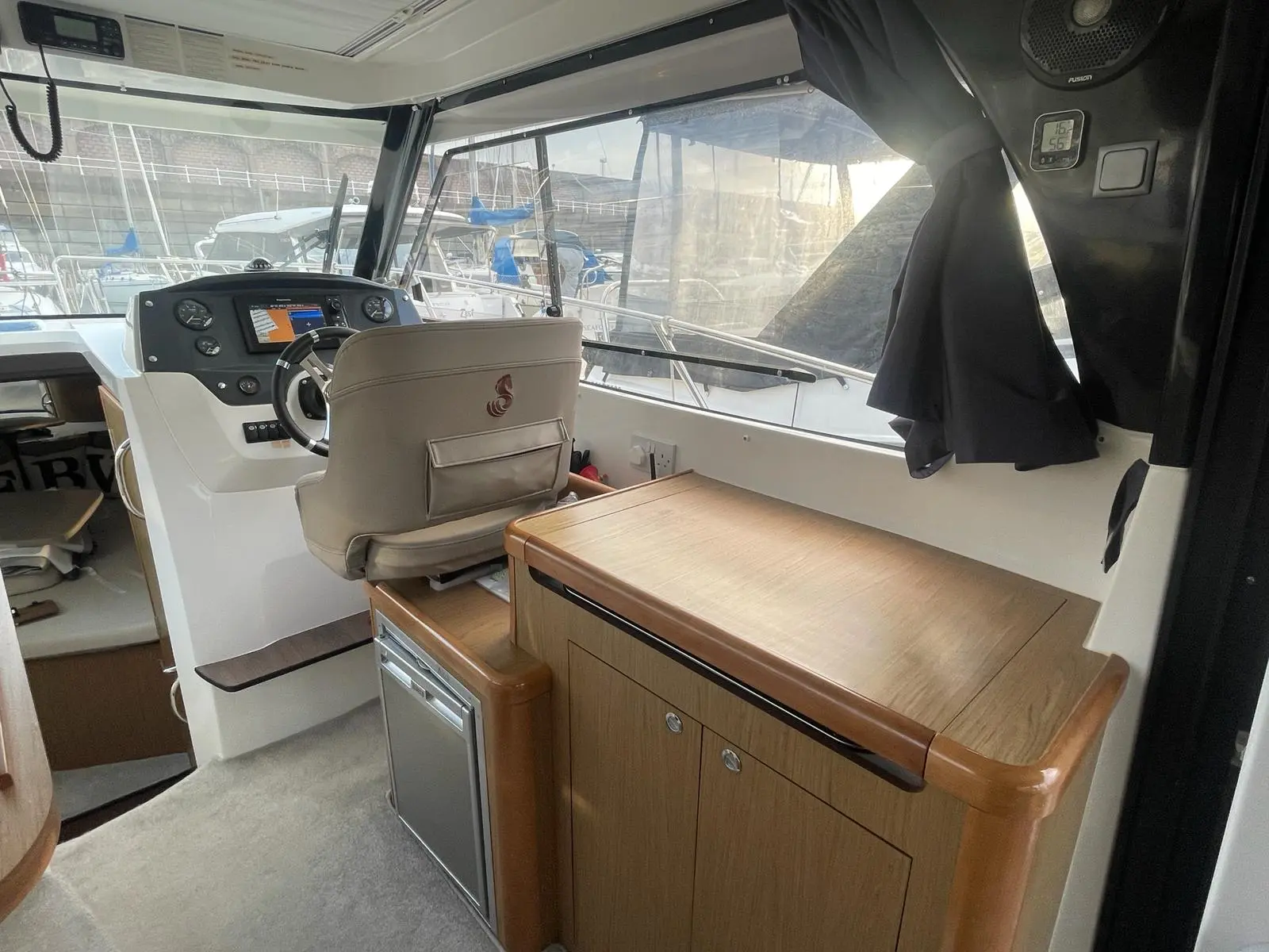 2016 Beneteau antares 8.8