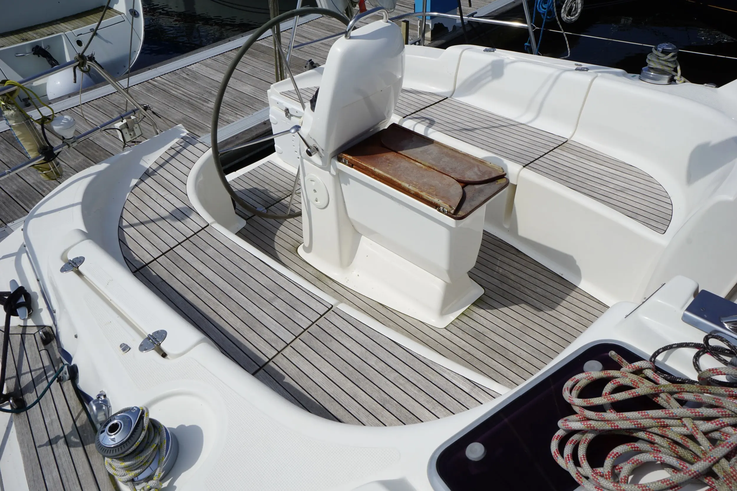 2006 Bavaria 37-3 cruiser