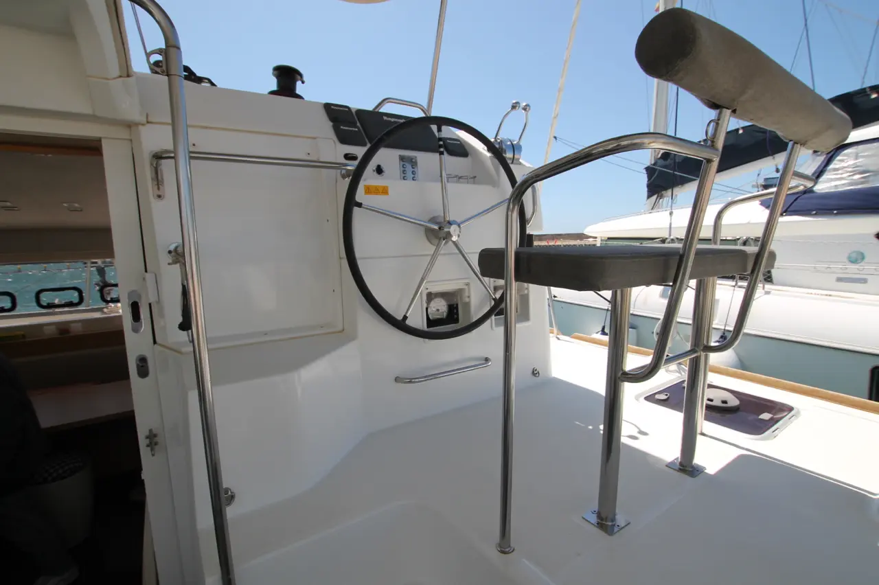 2013 Lagoon 39 owners version