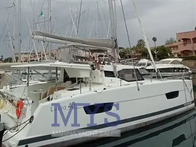 Fountaine Pajot Lucia 40