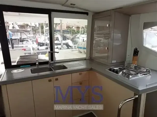 Fountaine Pajot Lucia 40