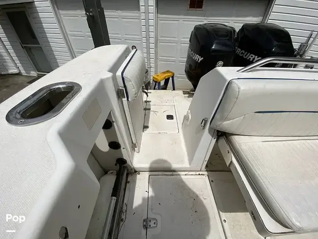 Boston Whaler 28 Conquest