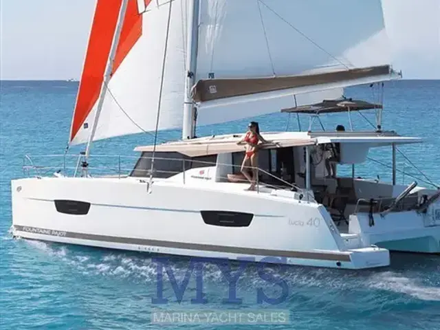 Fountaine Pajot Lucia 40