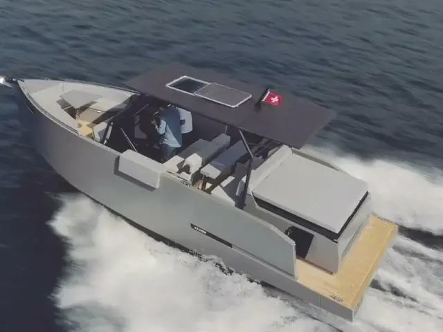 De Antonio Yachts D28 Xplorer