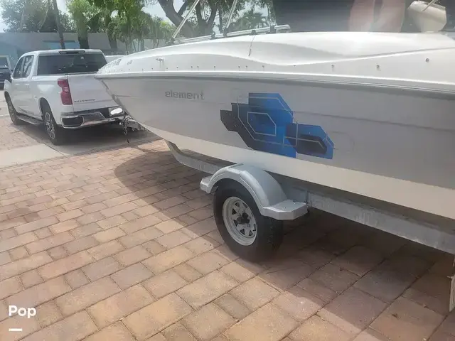 Bayliner Element E18