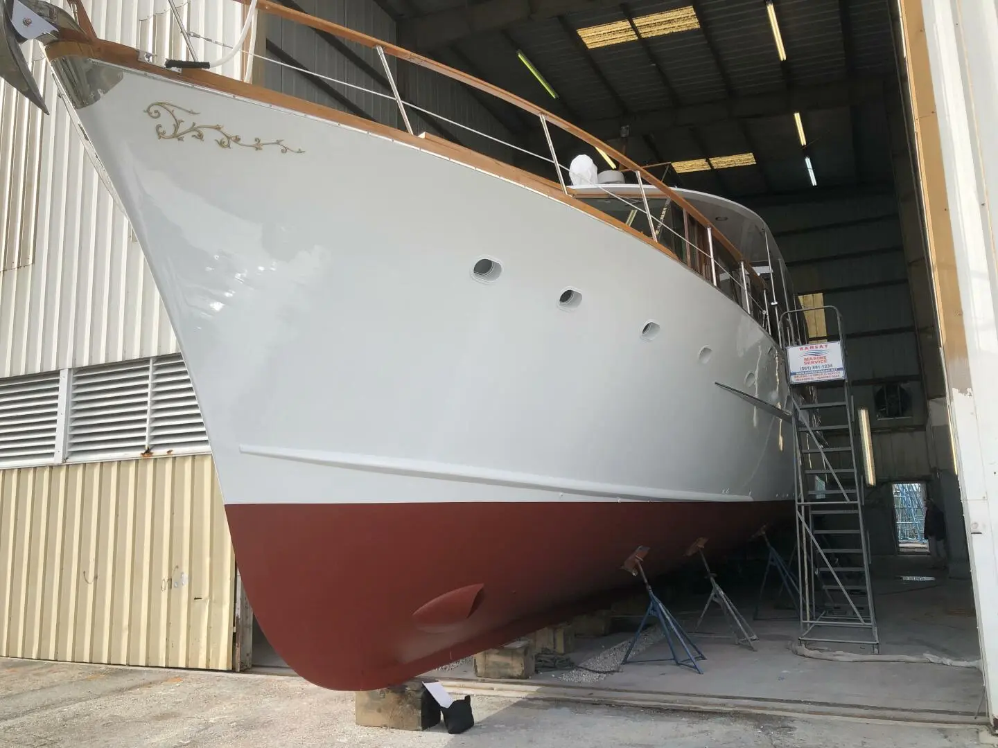 1972 Newport houseboat