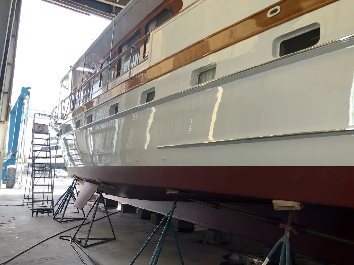 1972 Newport houseboat