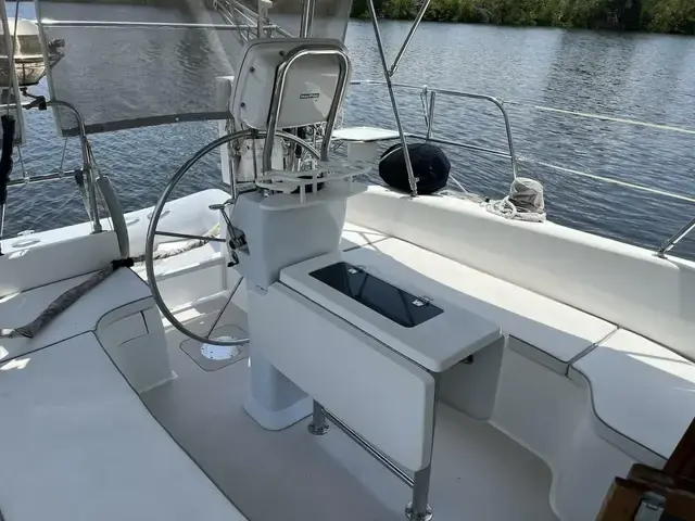 Catalina 350