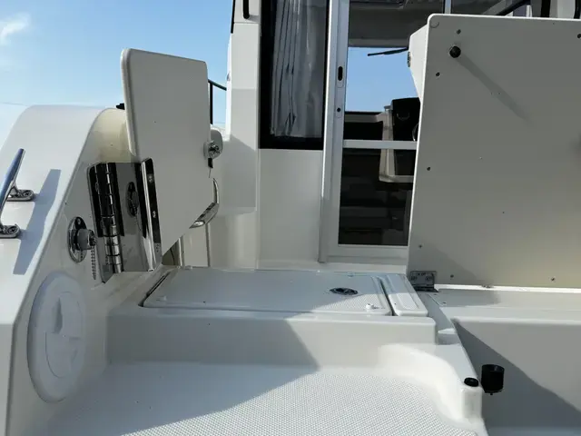 Quicksilver 625 Pilothouse