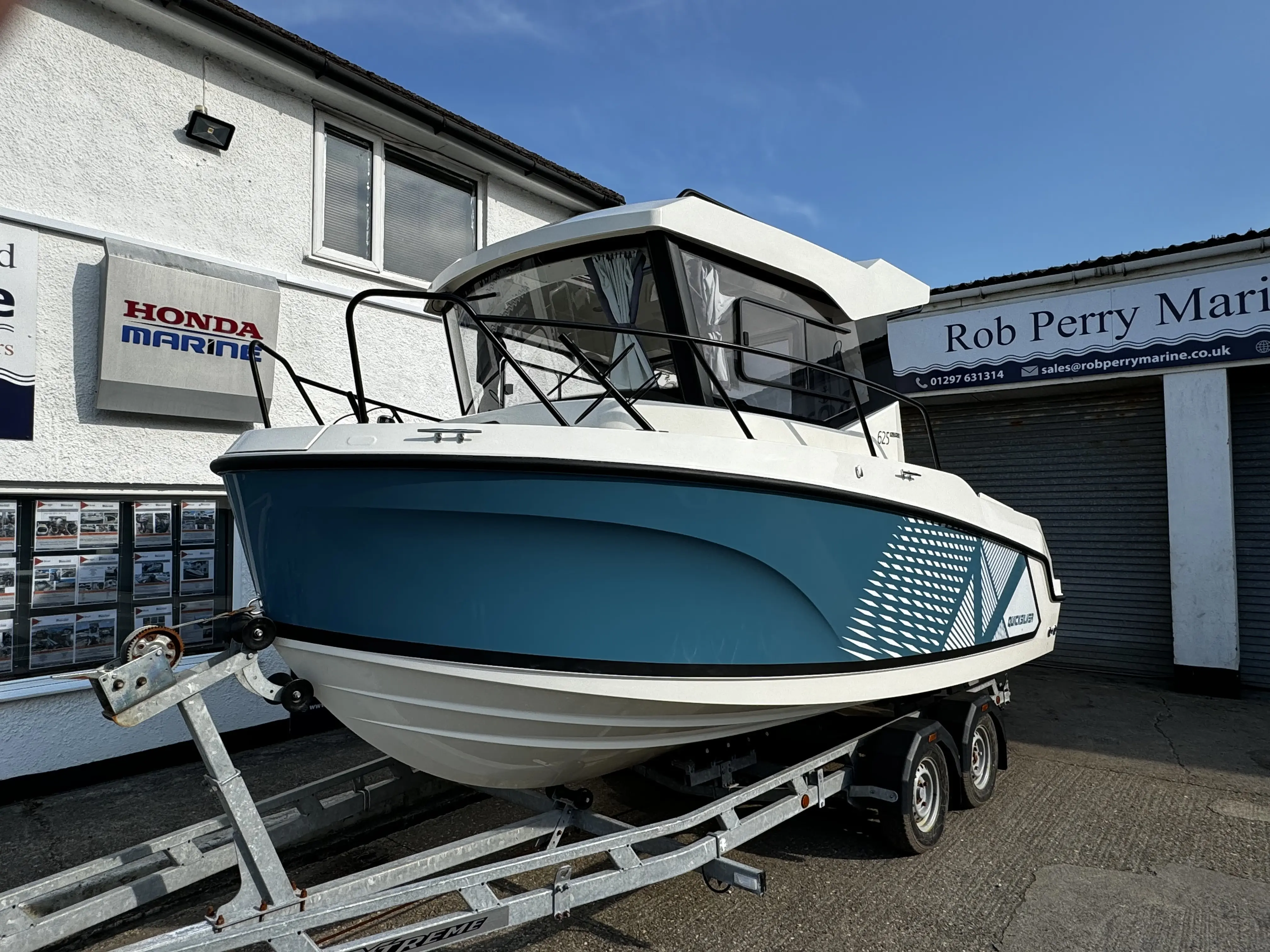 2023 Quicksilver 625 pilothouse