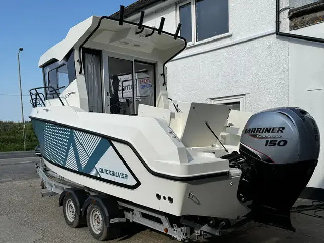 Quicksilver 625 PILOTHOUSE