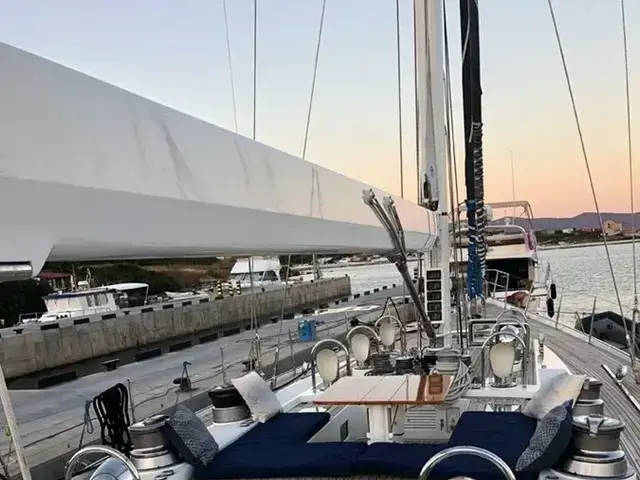 ROYAL HUISMAN 84' Custom Frers Sloop