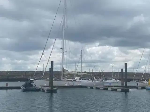 DEVONPORT YACHTS Challenge 72