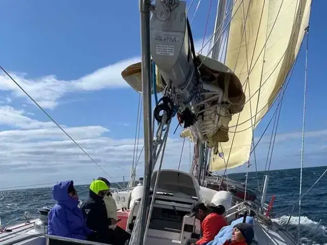 DEVONPORT YACHTS Challenge 72