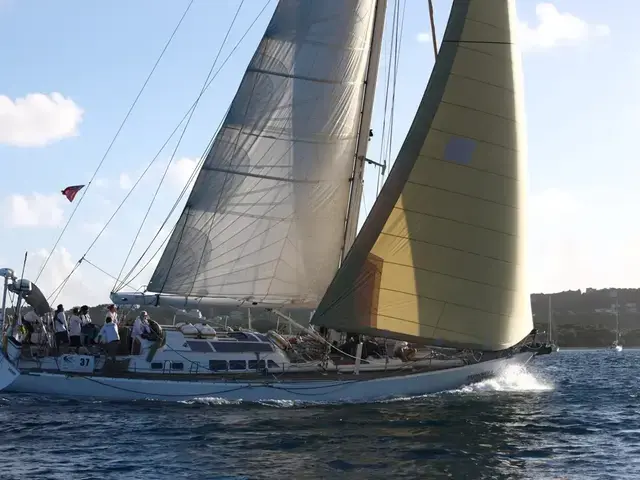 DEVONPORT YACHTS Challenge 67