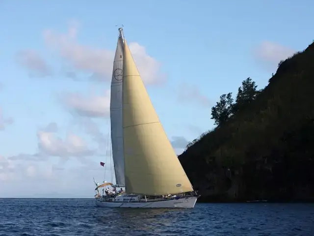 DEVONPORT YACHTS Challenge 67