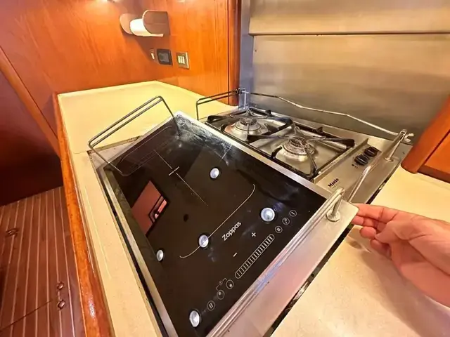 Camper & Nicholsons 70