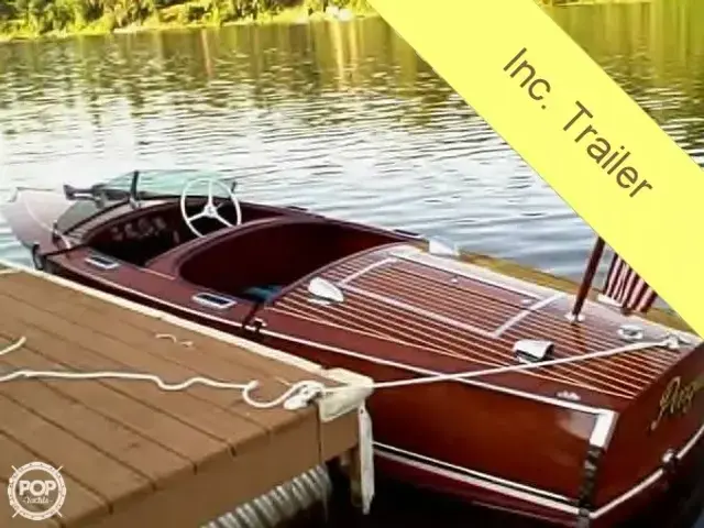 Chris-Craft 101 Deluxe Runabout