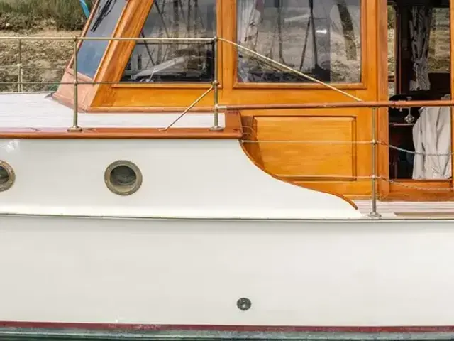 Custom Penn-Jersey Commuter Motor Yacht