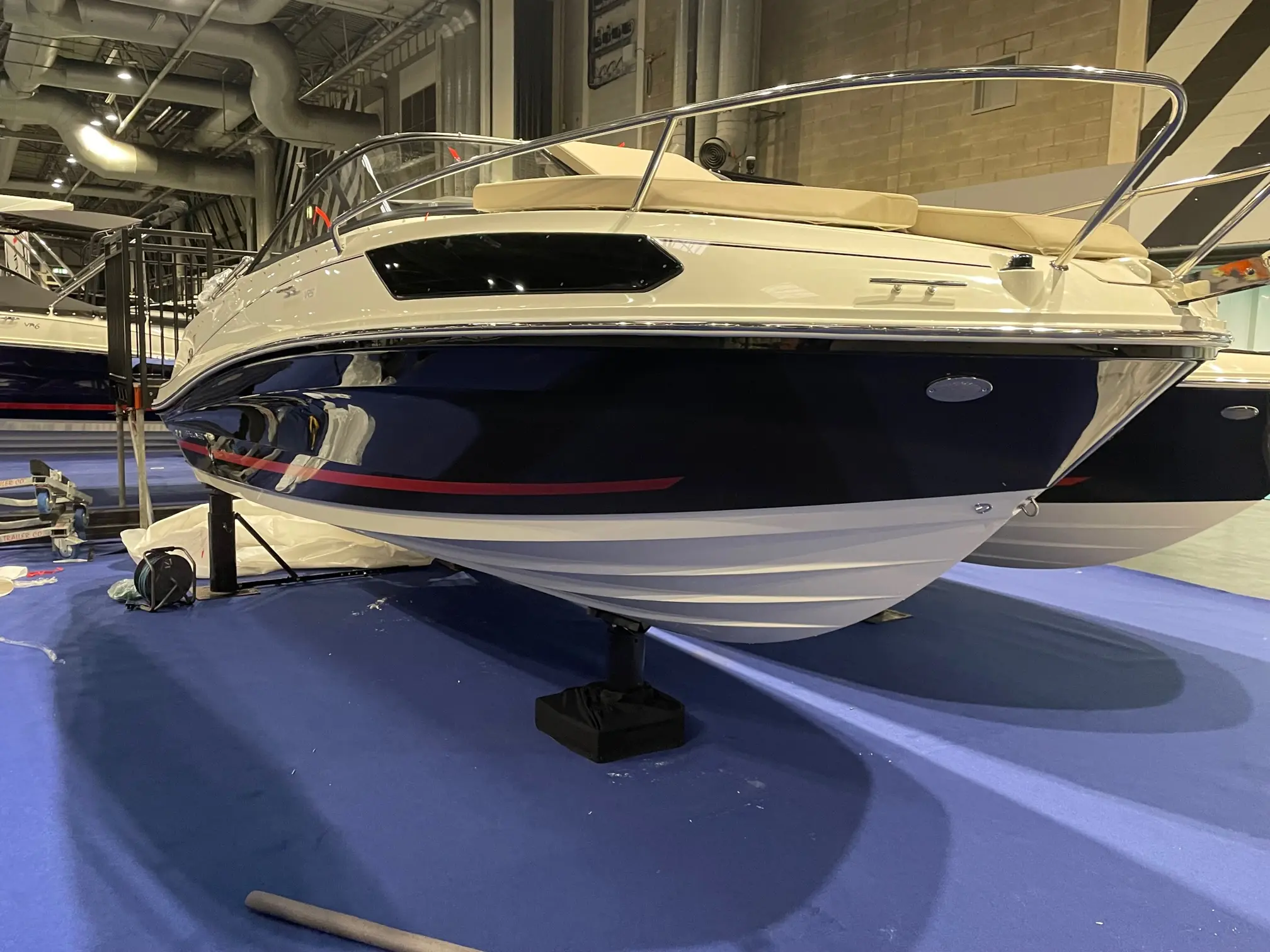 2023 Bayliner vr5 cuddy