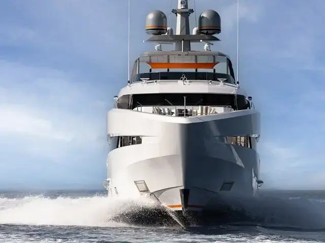 Heesen 5000 Aluminum