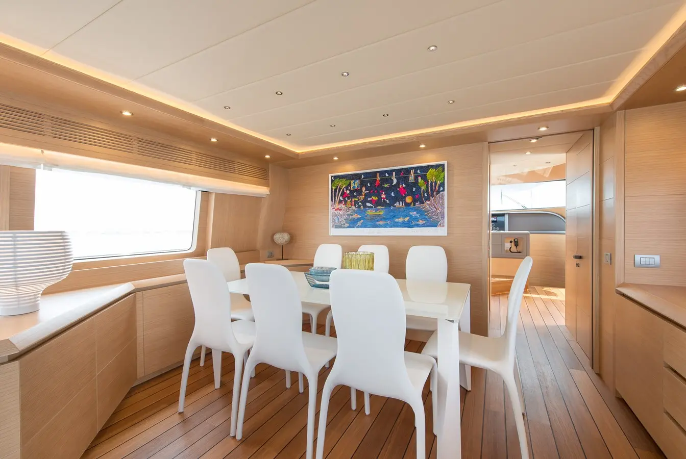 2015 Maiora 84 motor yacht