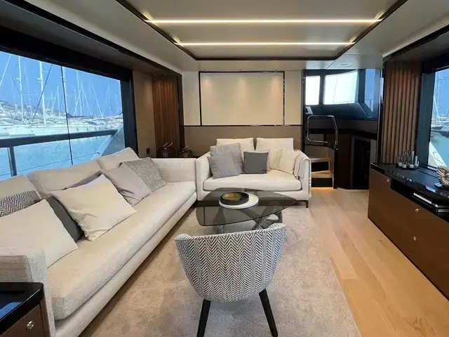 Absolute Navetta 68