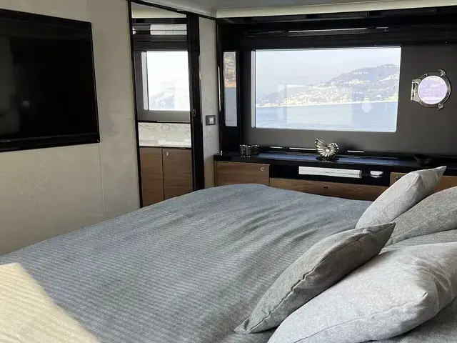 Absolute Navetta 68