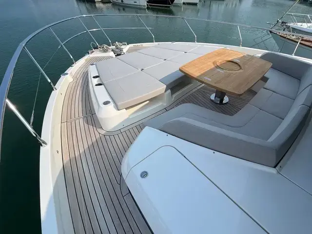 Absolute Navetta 68