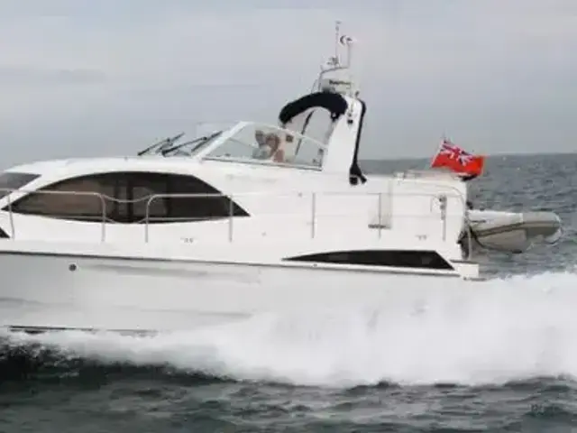 Broom Boats 425