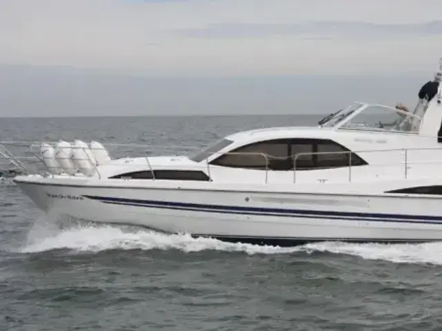 Broom Boats 425