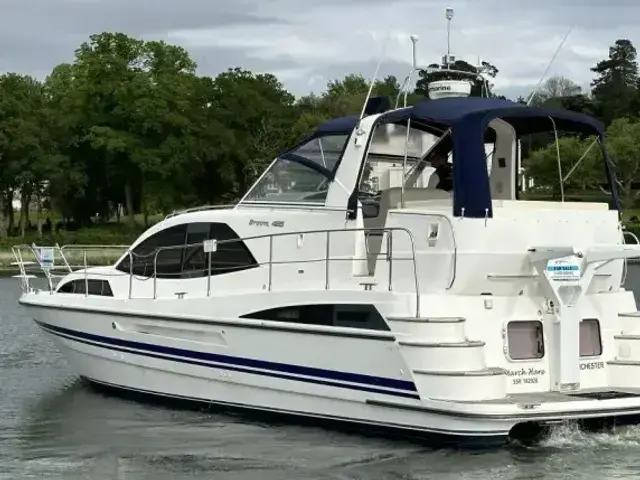 Broom Boats 425