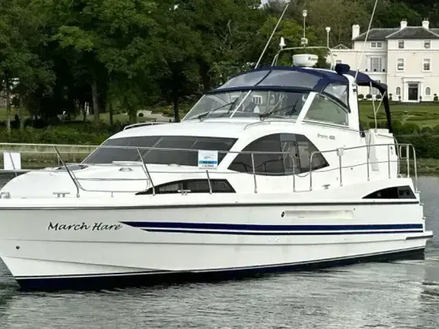 Broom Boats 425