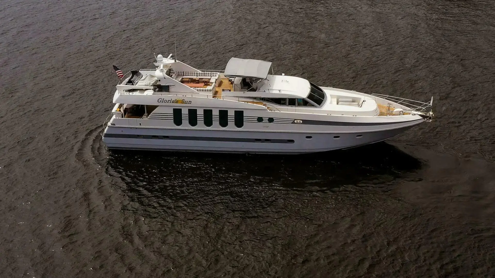 1992 Monte Fino 94 motor yacht