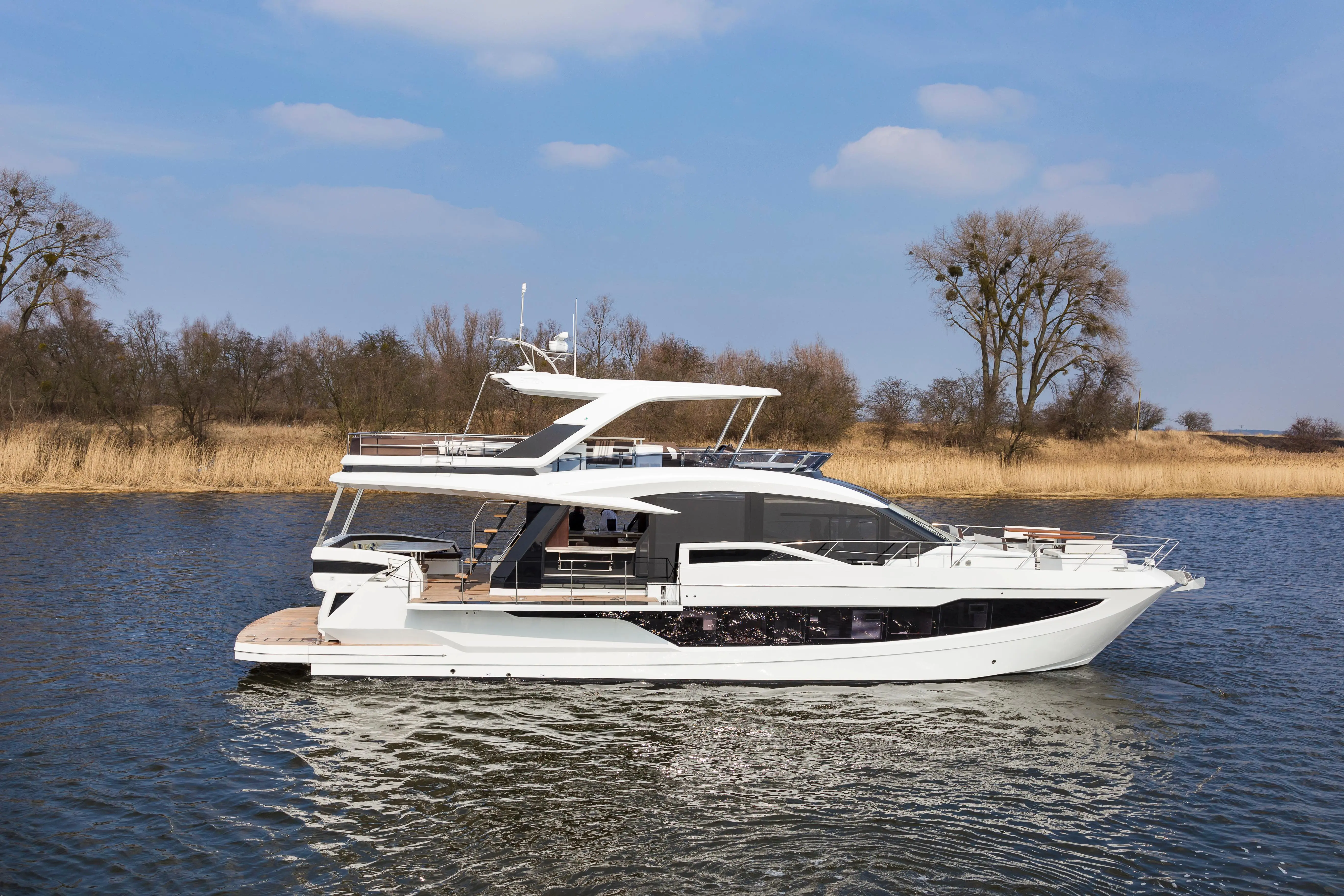 2023 Galeon 640 fly