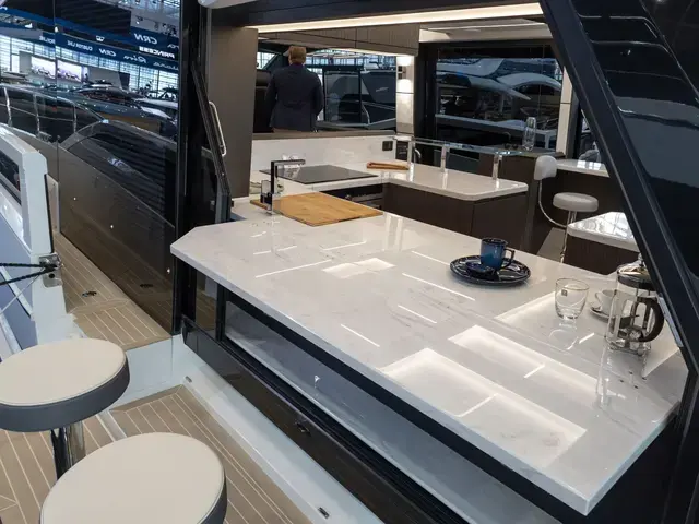 Galeon 640 Fly