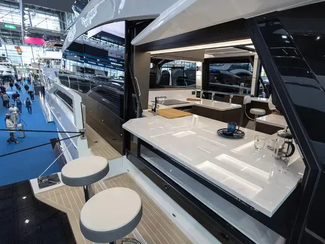 Galeon 640 Fly