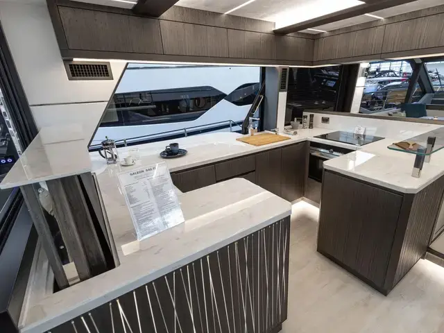 Galeon 640 Fly