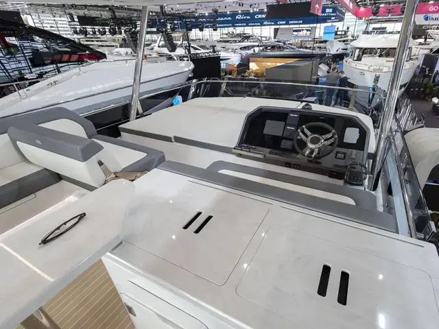 Galeon 640 Fly