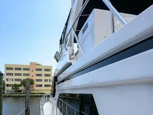 Ocean Alexander 548