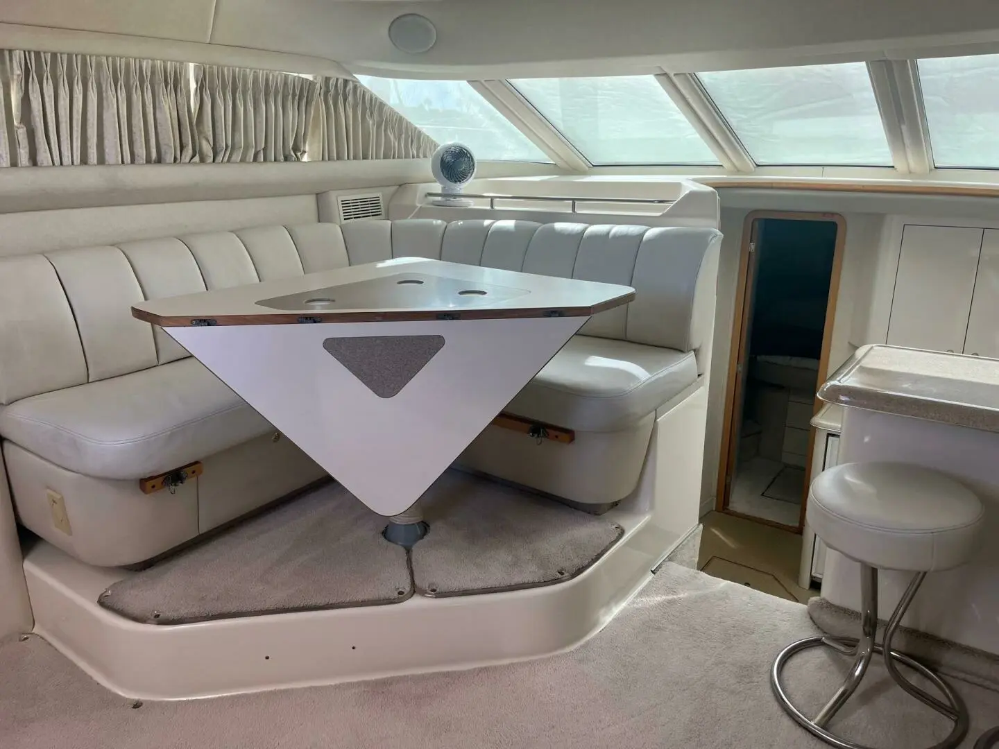 1997 Sea Ray 420 aft cabin