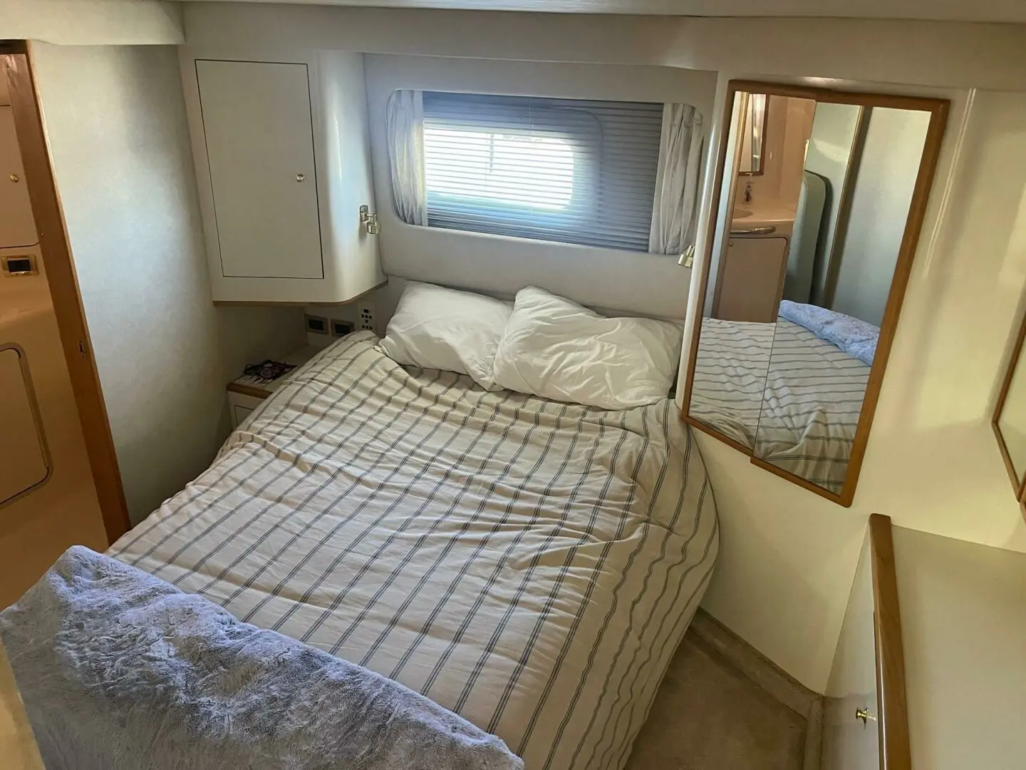 1997 Sea Ray 420 aft cabin