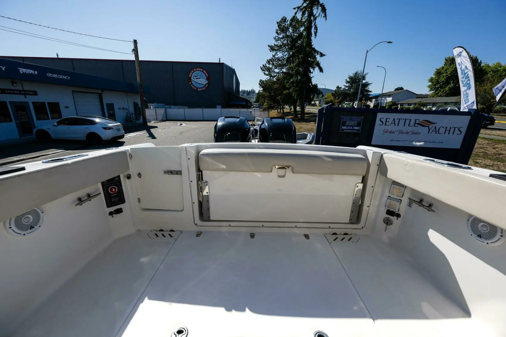 2015 Boston Whaler 270 vantage