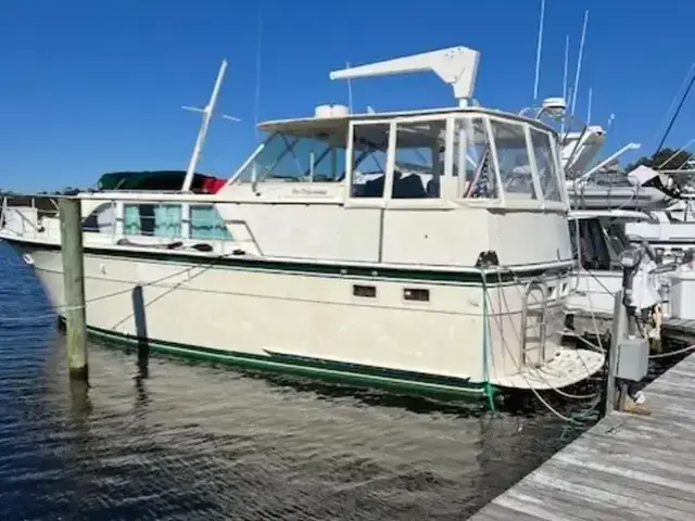 Hatteras Double Cabin Motor Yacht