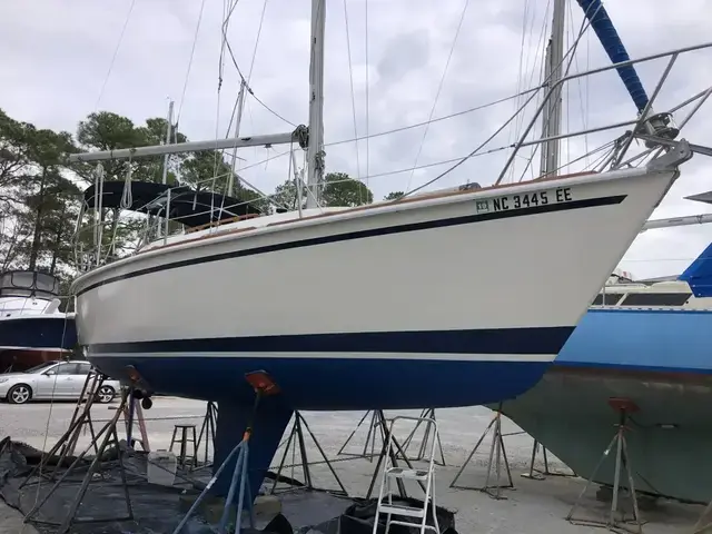 Pearson 28