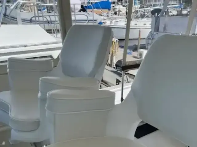 Hatteras Double Cabin Motor Yacht