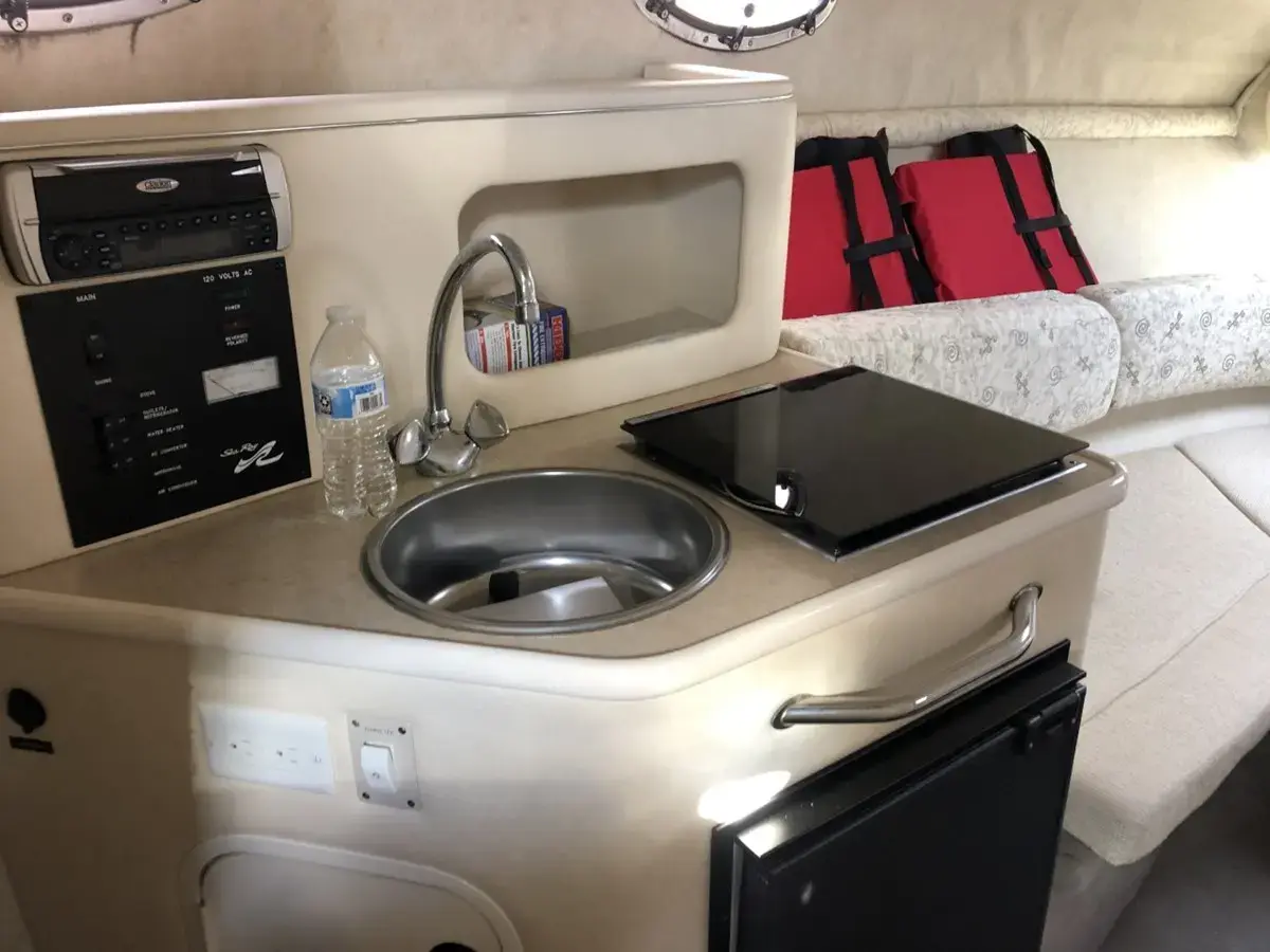 2002 Sea Ray sundancer 240