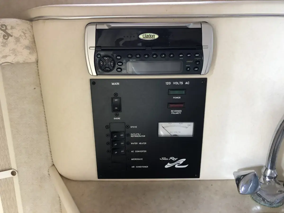 2002 Sea Ray sundancer 240